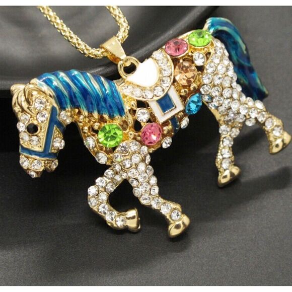 🎉 Betsey Johnson crystal embellished horse pendant necklace 🎉 - Picture 4 of 4